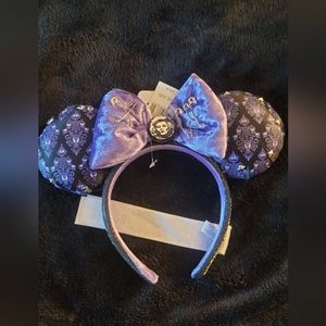Walt Disney World Haunted Mansion Madame Leota Her Universe Ears Headband NWT